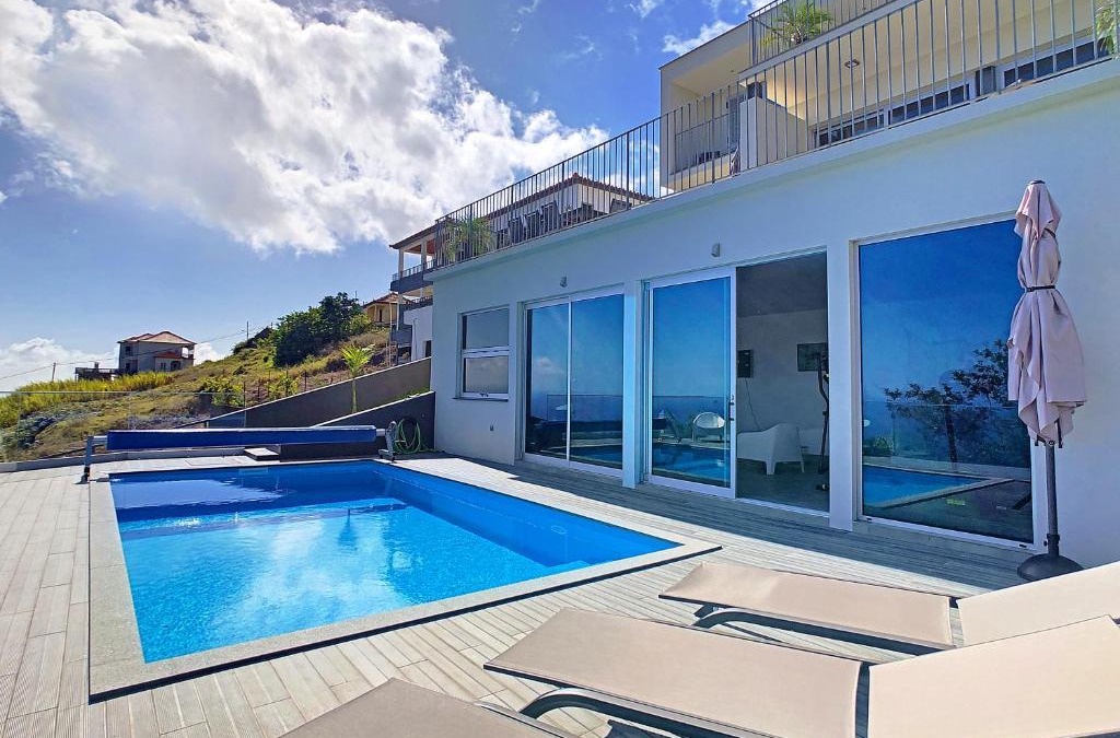 Estreito da Calheta Villa | Villa Piece of Heaven by LovelyStay
