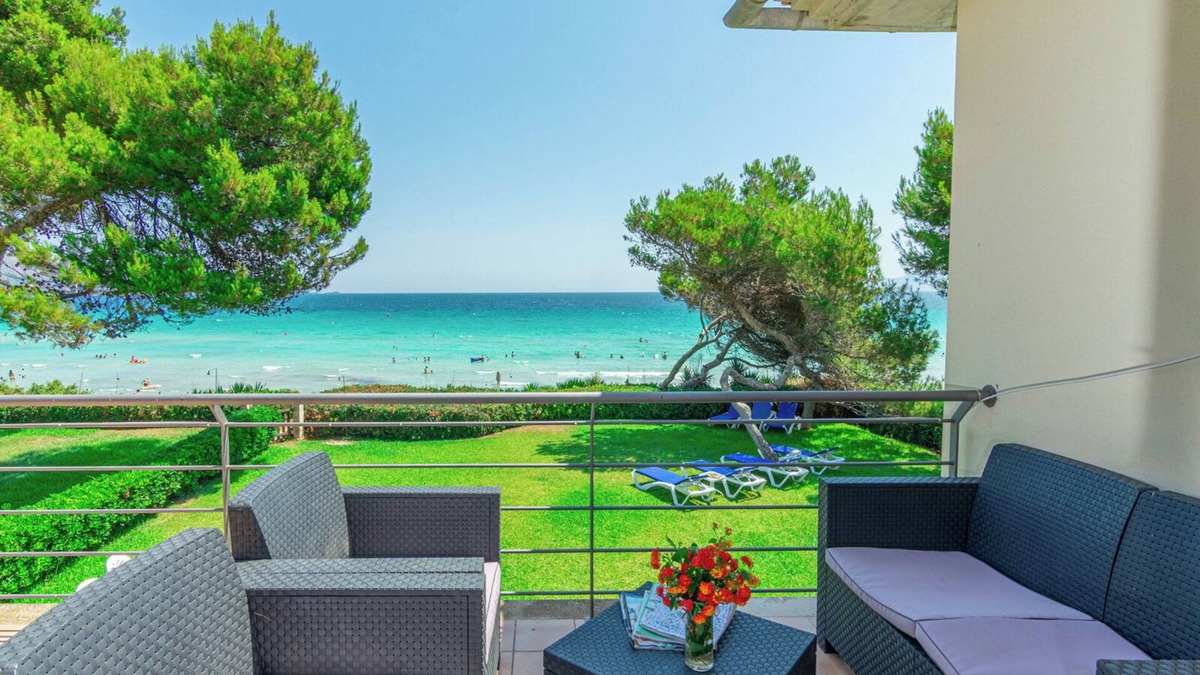 Muro Villa | Villa 'Pinada' with Sea View, Private Terrace and Wi-Fi