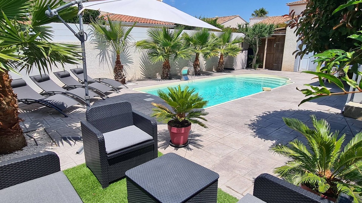 Florensac Villa | Villa piscine de la garrigue