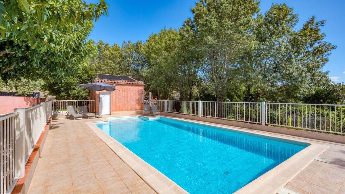 Le Bosc Villa | Villa 'Piscine Proche Lac Du Salagou' with Private Pool, Private Terrace and Wi-Fi