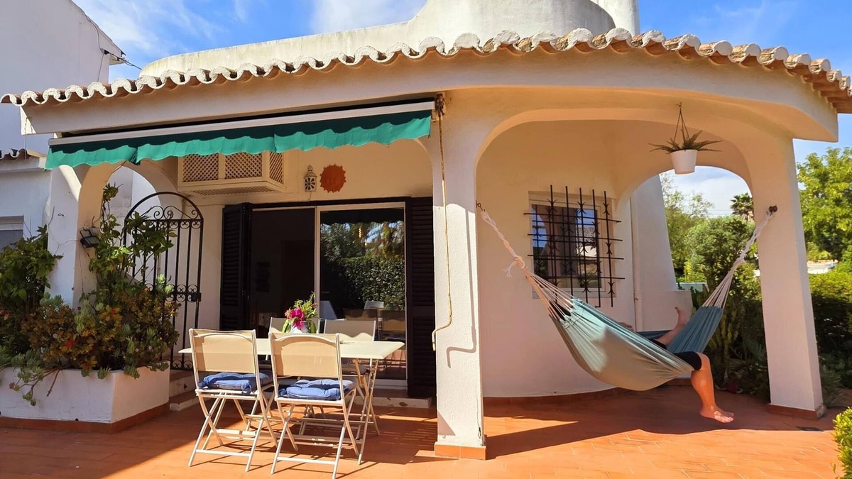 Alporchinhos Cottage | Villa Porches | Algarve | Beach | Tranquillity