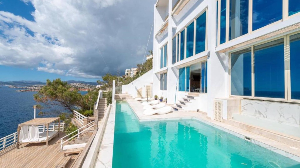 Calvia Villa | Villa 'Port Adriano' with Sea View, Wi-Fi and Air Conditioning
