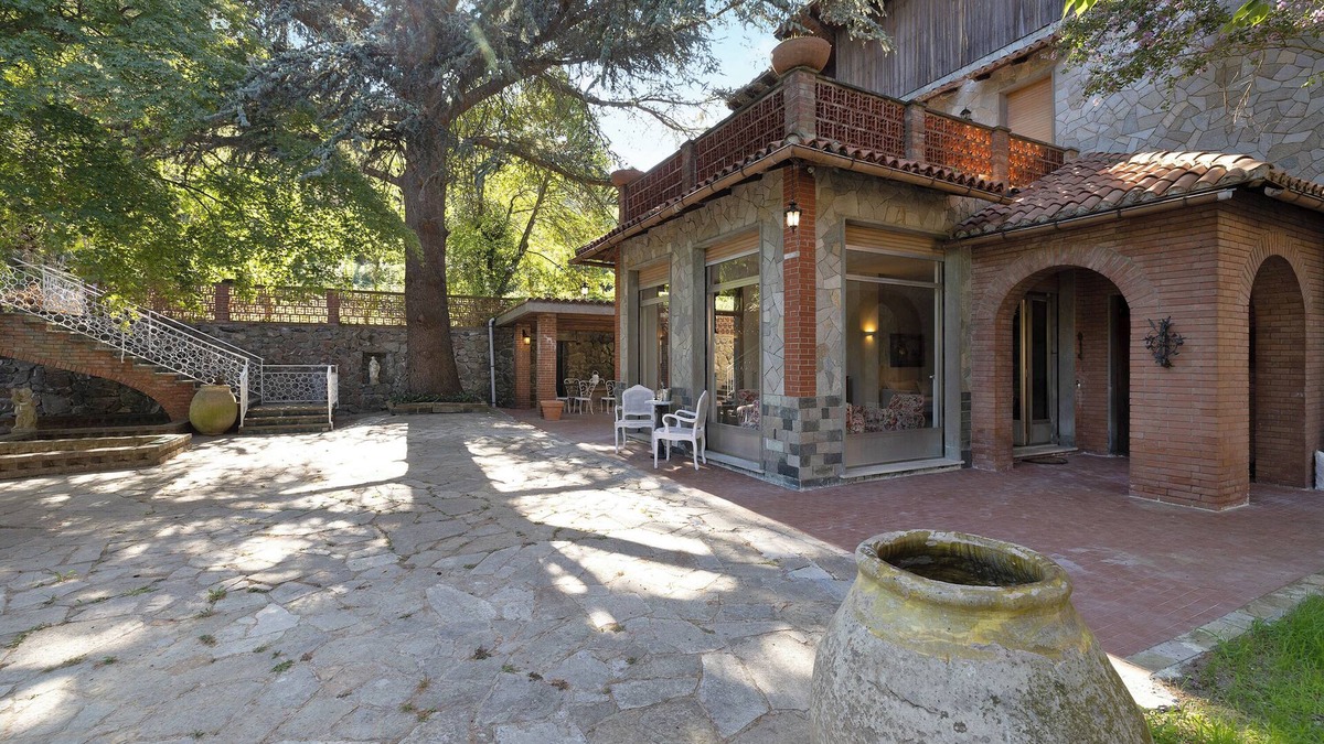 Savona Villa | Villa "Pratolina" with Private Terrace, Balcony & Wi-Fi