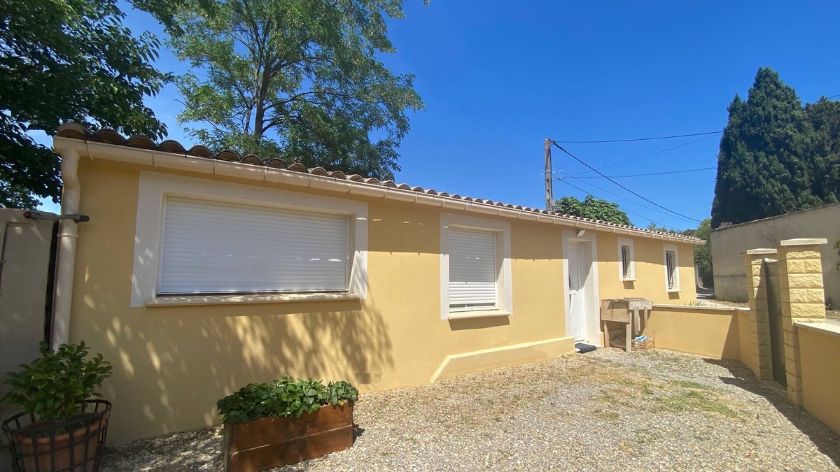 Bagnols-sur-Ceze Villa | Villa Premium 3 Étoiles sur Terrain Clos de 300 M2