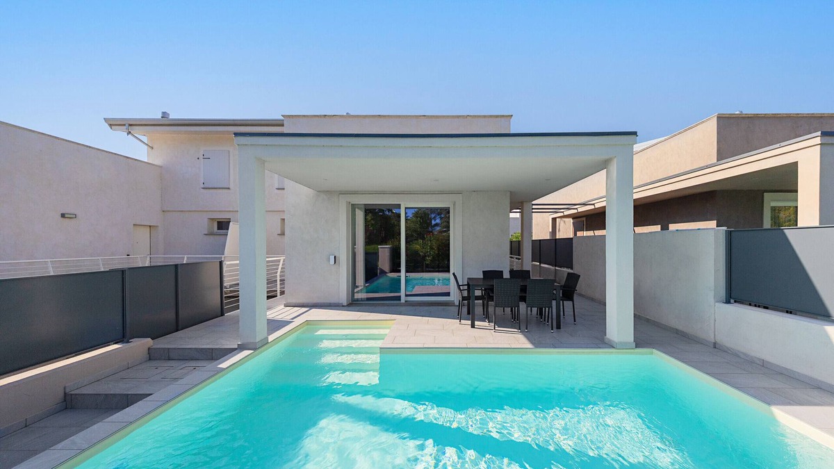 San Benedetto di Lugana Villa | Villa Prestige 23 with pool