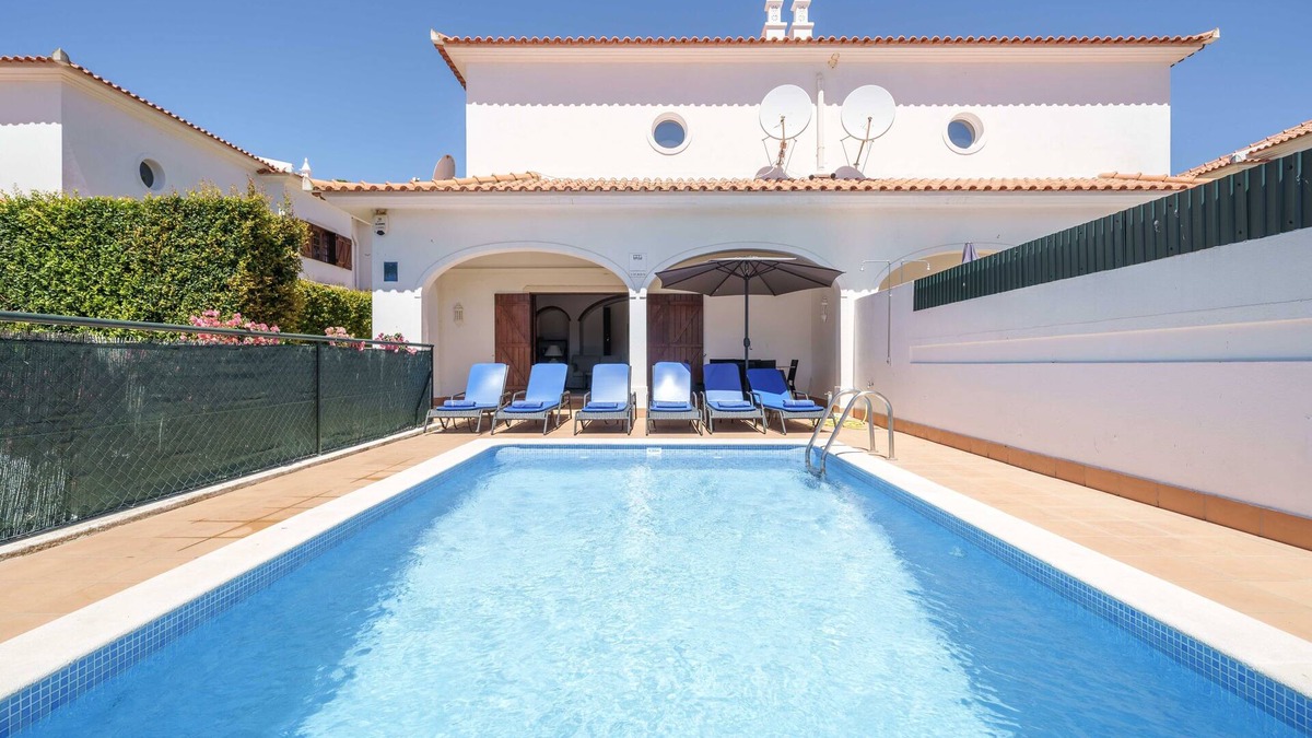 Vale do Lobo Villa | Villa private pool, free WiFi, SKY TV & A/C in tranquil location of Vale do Lobo