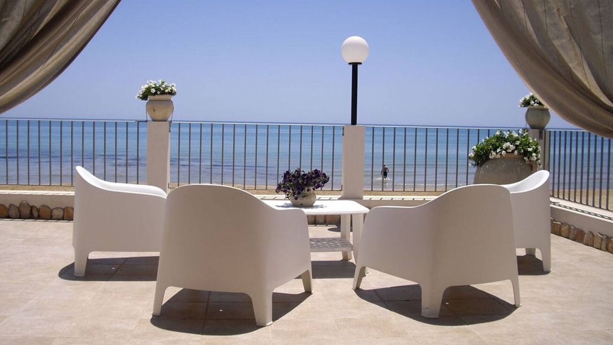 Porto Empedocle Villa | Villa Punta Piccola (at the Scala dei Turchi)