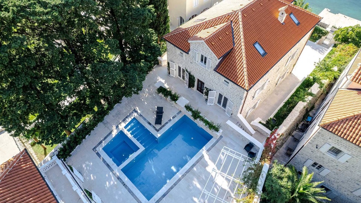 Kotor Old Town Villa | Villa Queen with Pool