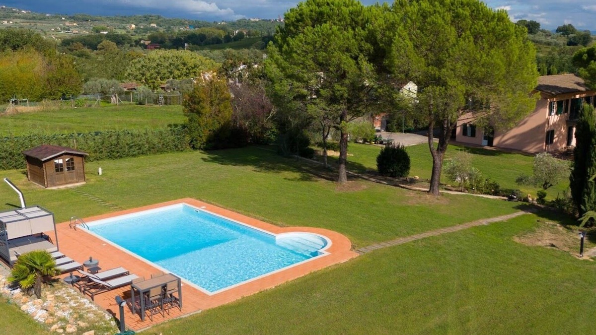 Porcari Villa | Villa Regina Elena Vittoria in Porcari , Toscana