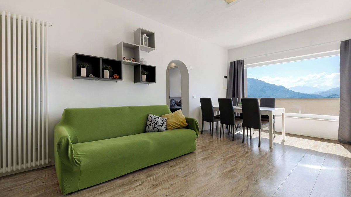 Cologna Villa | Villa 'Renè' with Private Terrace, Wi-Fi and Air Conditioning