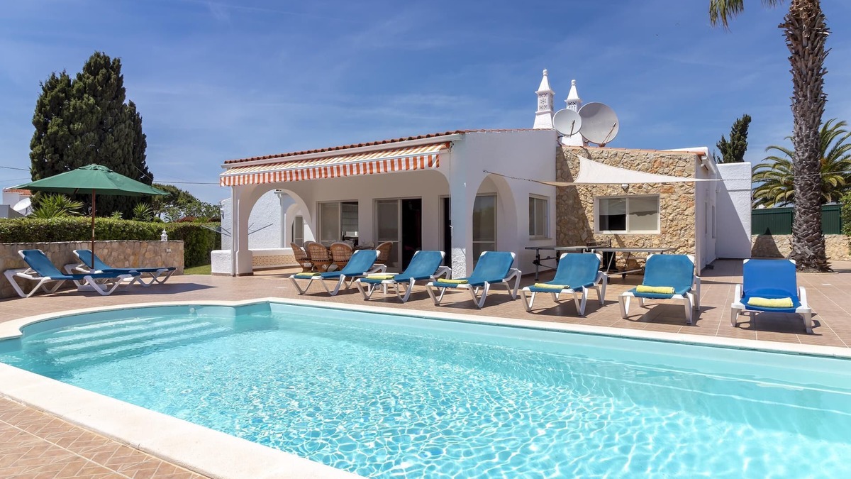 Vale de Centianes Villa | Villa Rocha, Family villa, Near Ocean, Pool & BBQ