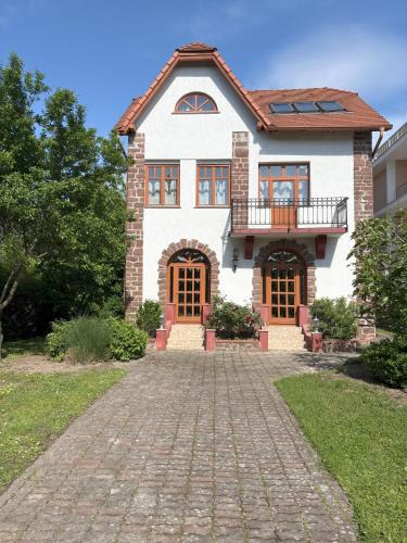 Balatonalmadi Villa | Villa Rosa