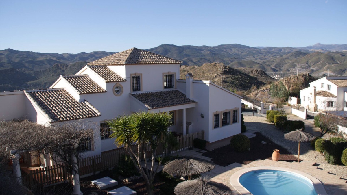 Cantoria Villa | Villa Rosada - luxurious 3 bed/bathroom villa with garden and pool
