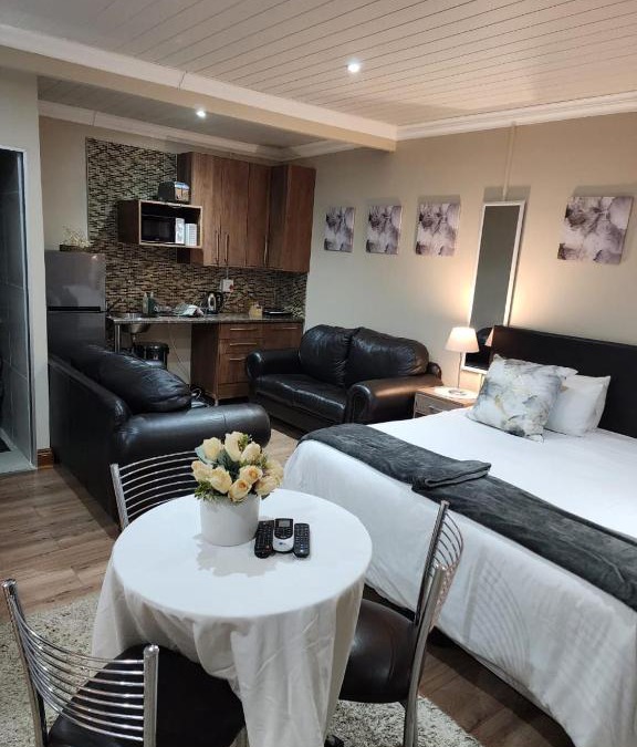 Fichardt Park House | Villa Rose Cottages