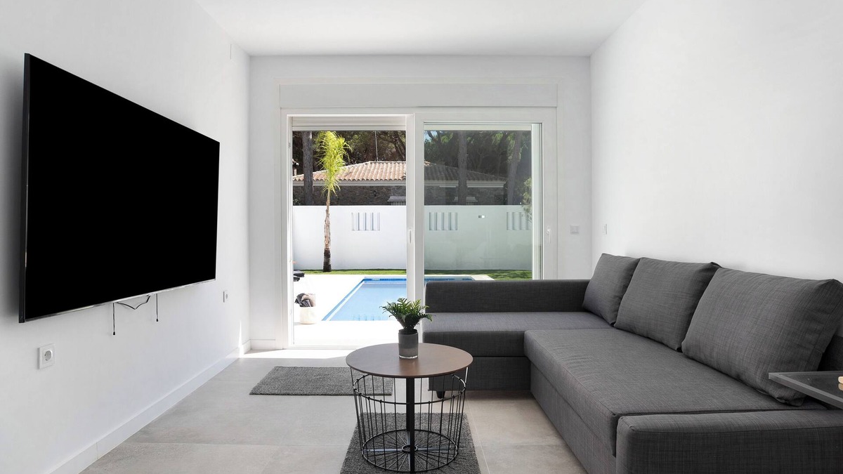 Los Gallos-Cerromolino House | Villa 'Santa Clara 21a' with Private Pool, Wi-Fi and Air Conditioning