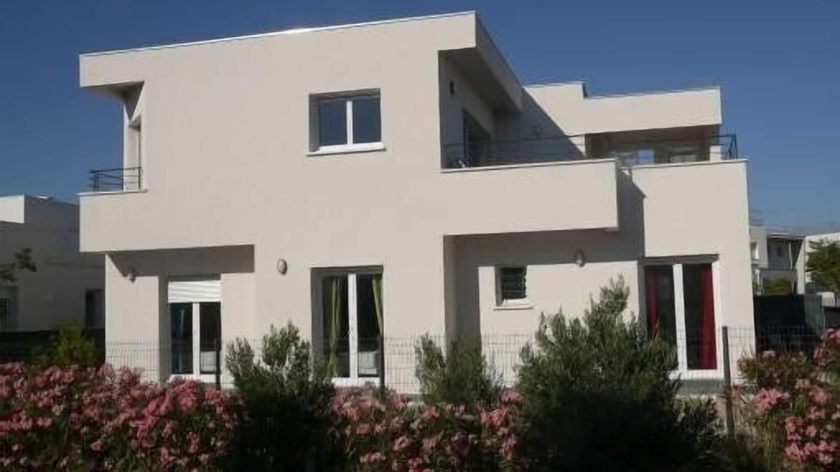Sete Villa | Villa Saint Pierre' 200 m from the sea + 6 bikes + air conditioning + Jacuzzi !❤️