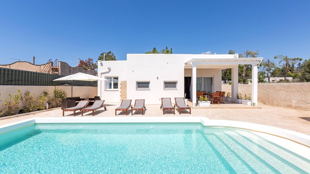 San Pietro in Bevagna Villa | Villa San Teodoro by Perle di Puglia