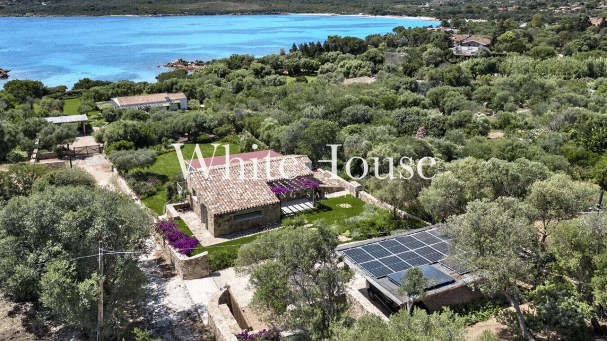 Porto Istana Villa | Villa Sandy Toes - with garden by the sea