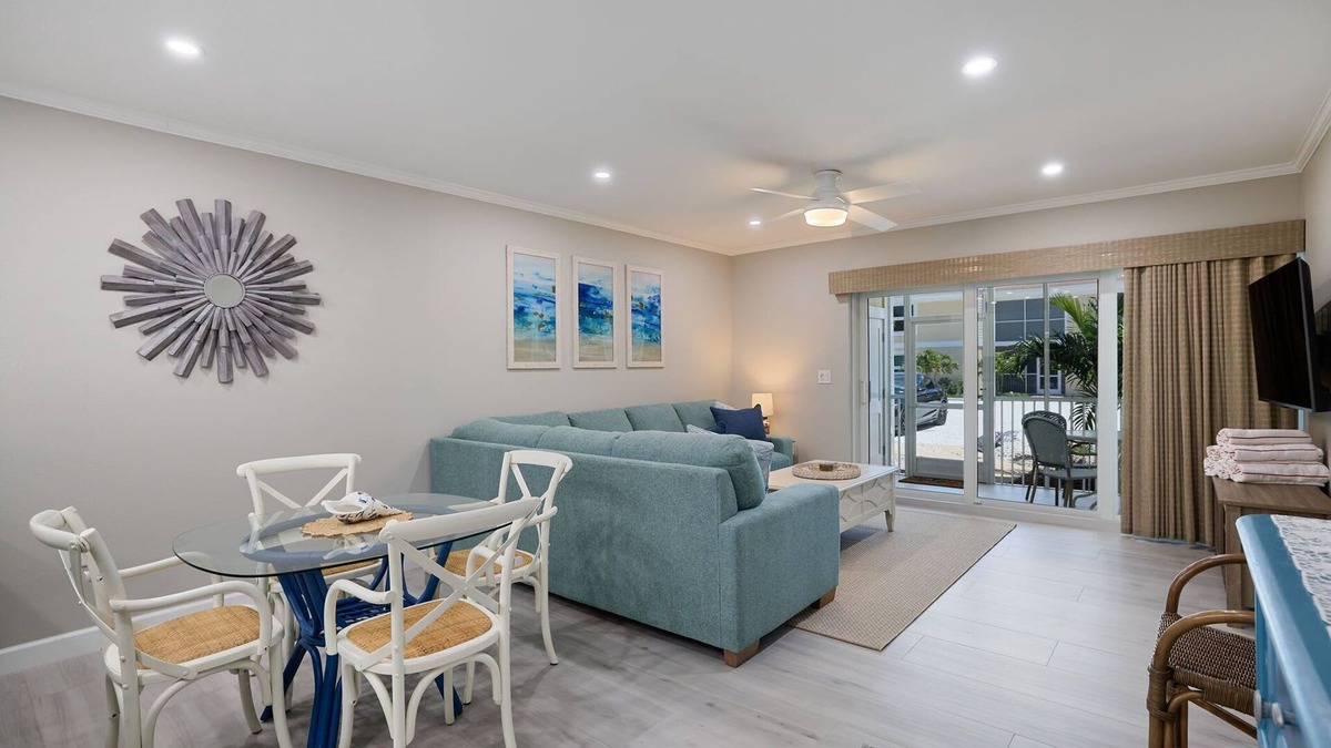 Sanibel Condo | Villa Sanibel 1D- Stunning Walk Out Beach Condo