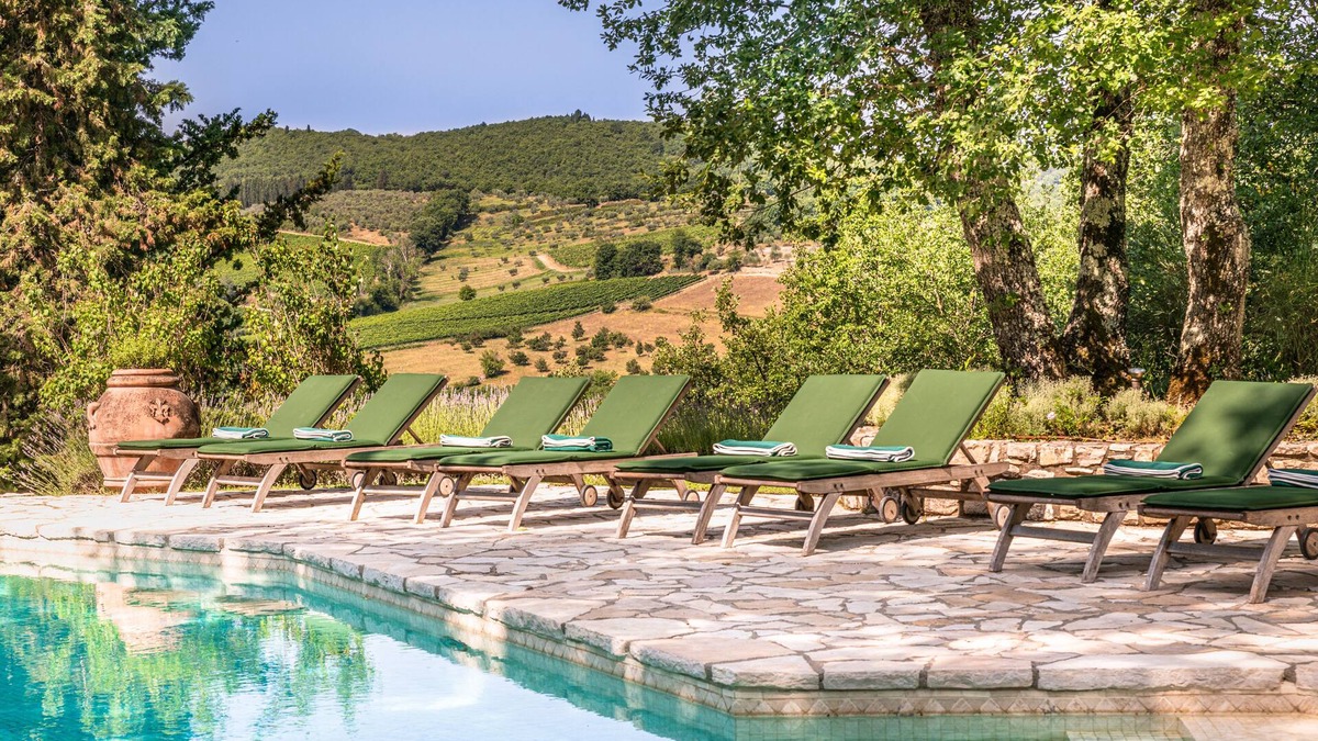 Greve in Chianti Villa | VILLA SARA Gracious vineyard home