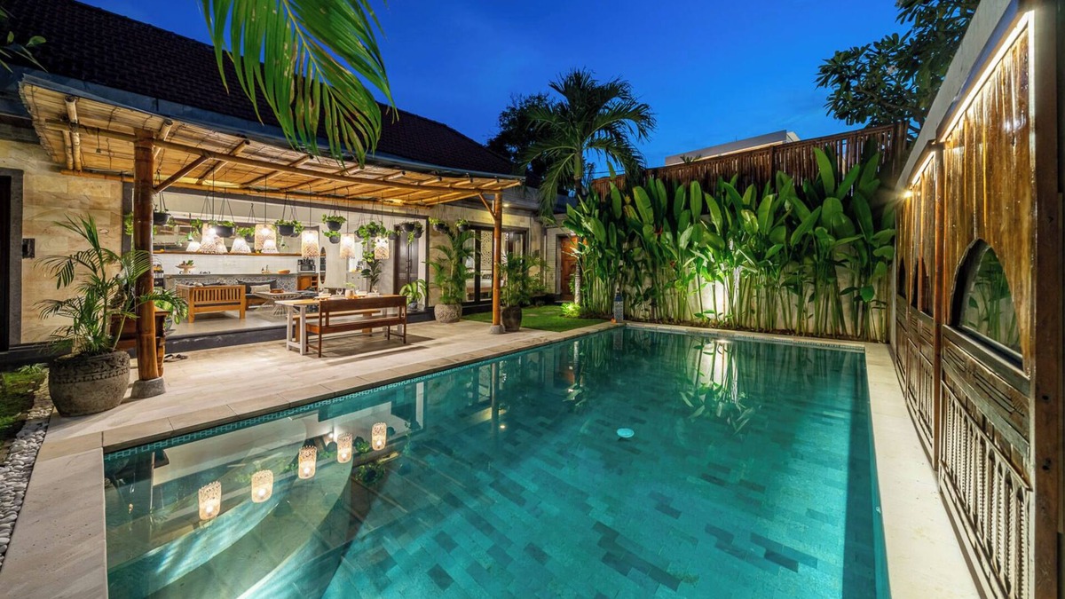 Petitenget Villa | Villa Sarong 2 Chic 2BR Boho Villa: Prime Central Location