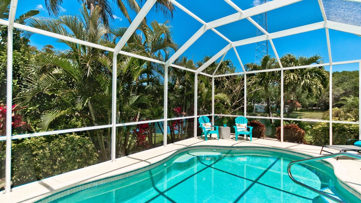 Heron's Watch House | Villa Sea La Vie - Newly Renovated Lakefront Home w/Private Pool