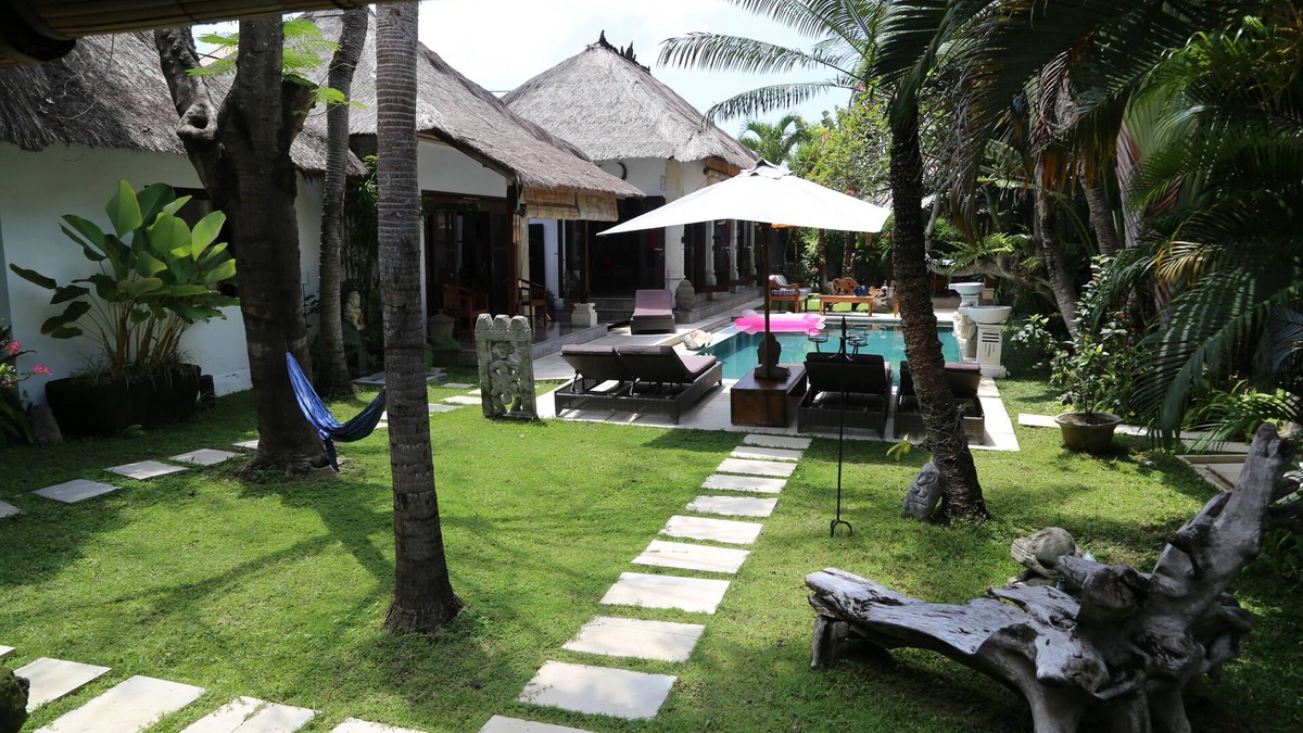 Dyanapura House | Villa Seminyak Bali close to the sea with butler and housekeeping