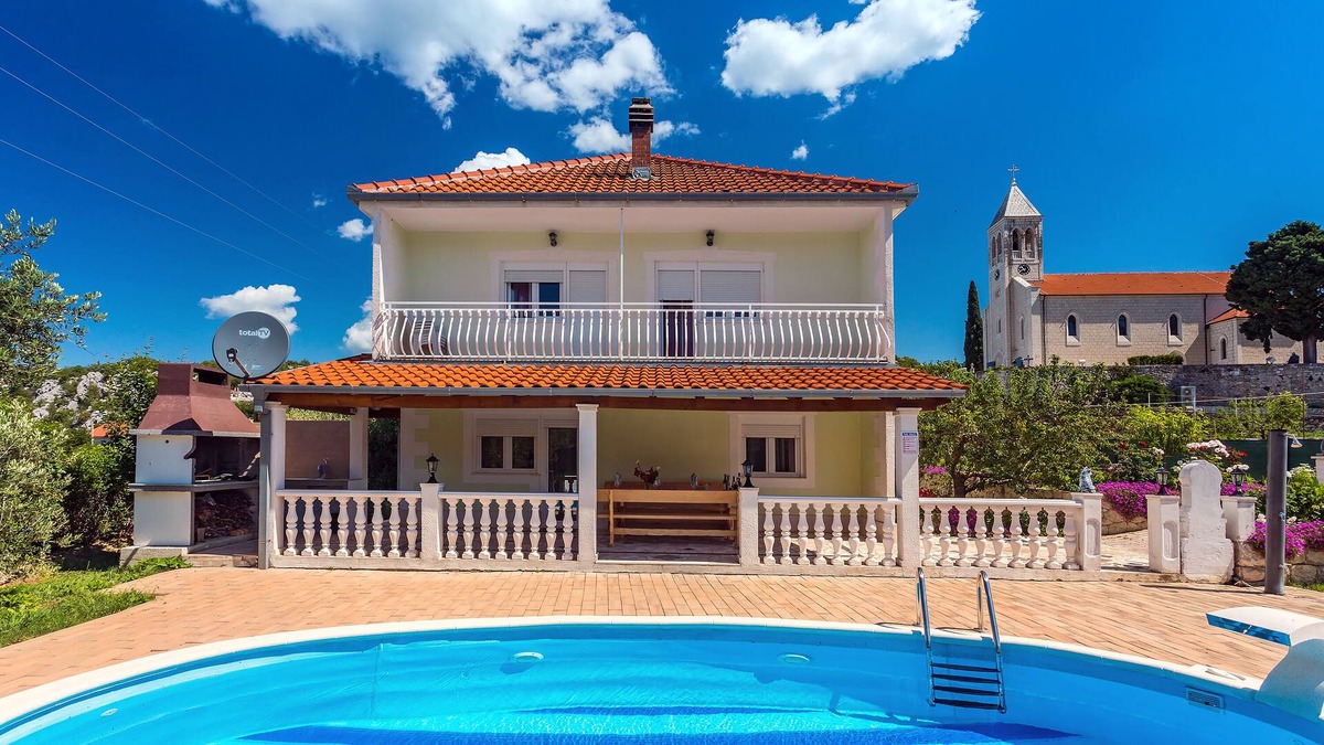 Omis Villa | Villa Senchi with private pool, suitable for 8 people