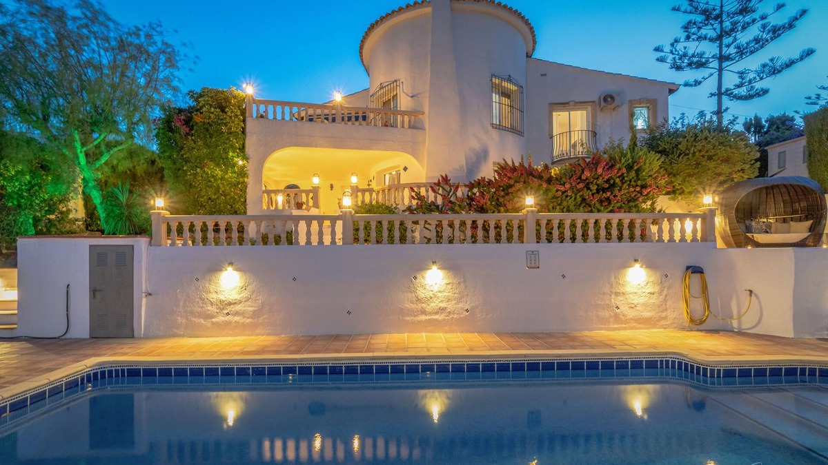La Sabatera Villa | ‘Villa Serene’ Moraira Close to beach! All bedroom en-suite Walk to Restaurant