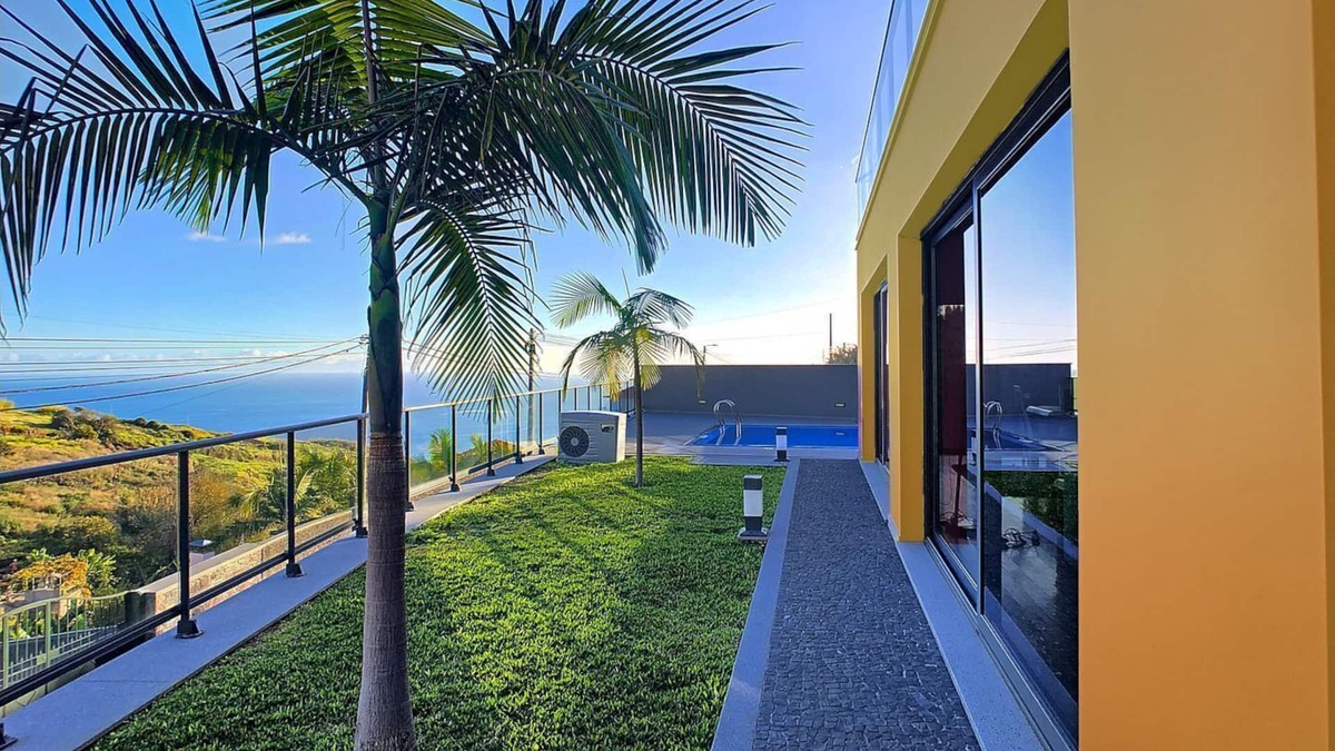 Estreito da Calheta House | Villa Serramar by LovelyStay