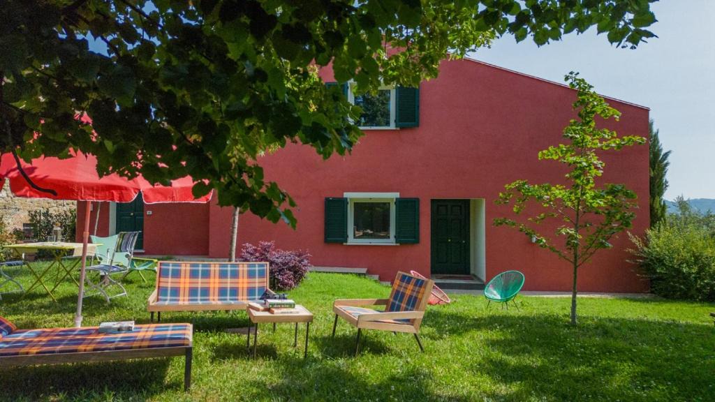 Cordigliano Apartment | Villa Silvana - Apt Giulia & Michela with terrace & parking