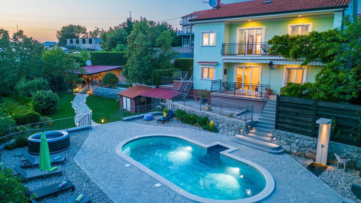 Bezjaki Villa | Villa Silvana with 5 bedrooms
