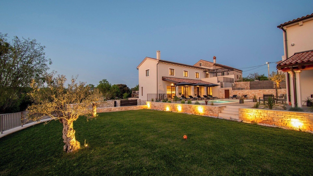 Valtura Villa | Villa Sirola by Istrabook
