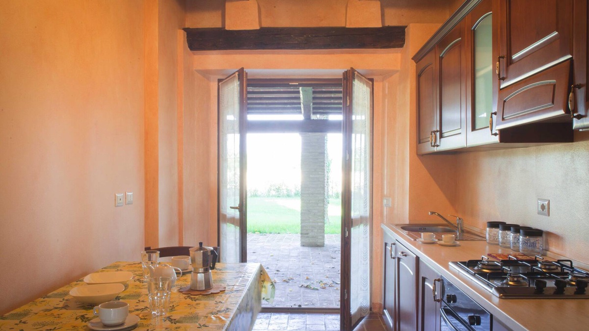 Fano House | Villa sleeps 24, swimming pool, Countryside, Fano, porch, sea1km