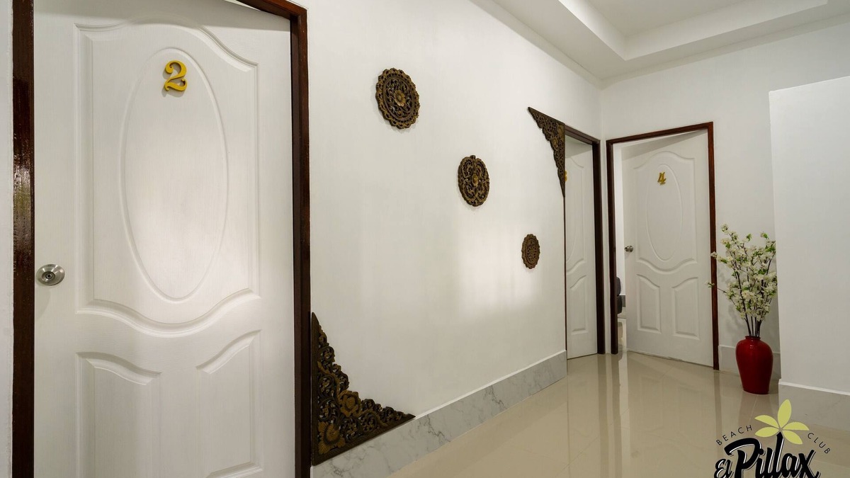 Ko Lanta Villa | Villa - Sleeps 8 - Terrace - Beach Close