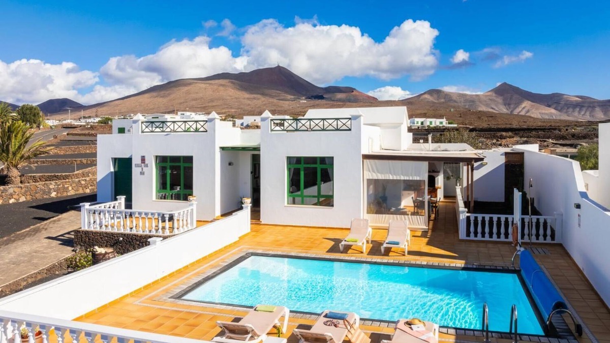 Las Brenas Villa | Villa Sol y Mar - Three Bedroom Villa, Sleeps 6