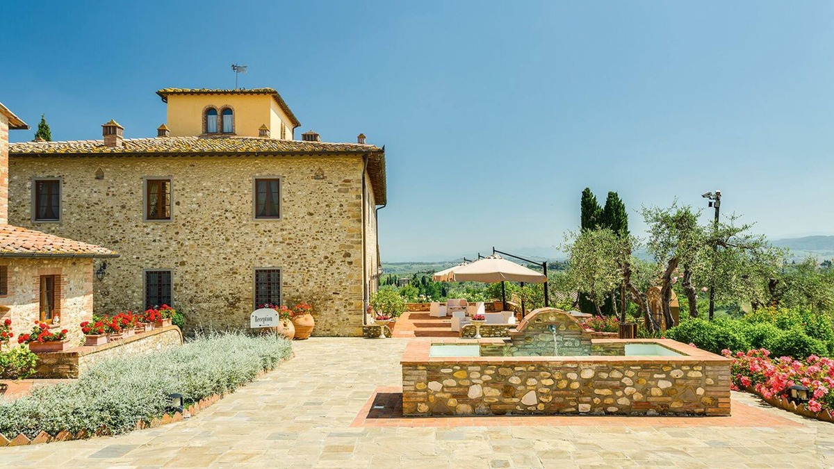 San Pietro in Bossolo Villa | Villa Sole Del Chianti by Fantasia Villas