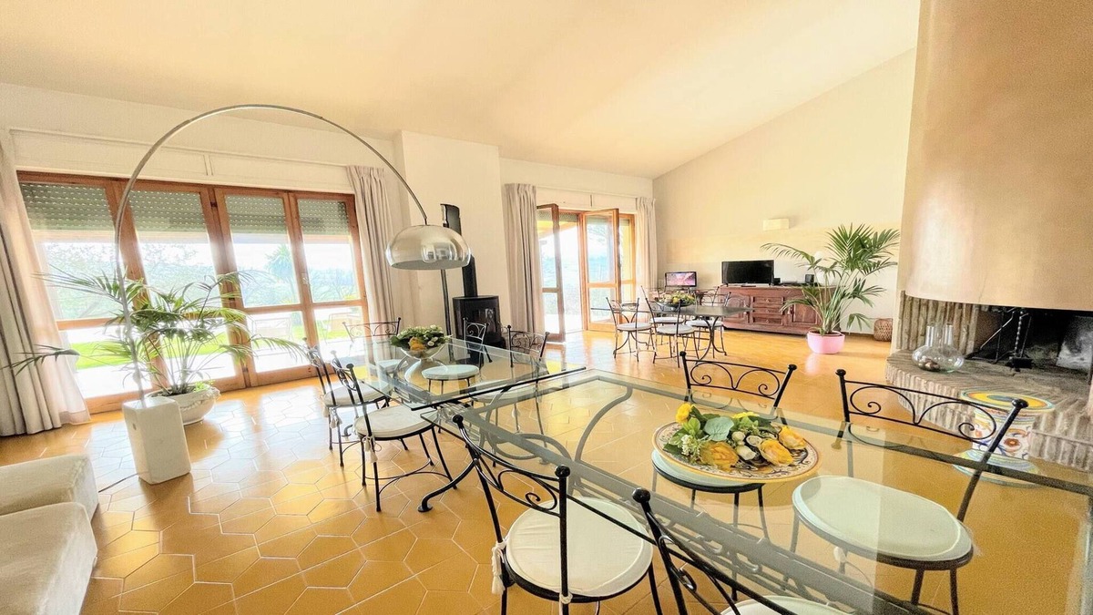 Pietrauta Villa | Villa Sole Vino - Fabulous Pool - fantastic area - sleeps up to 15 no2