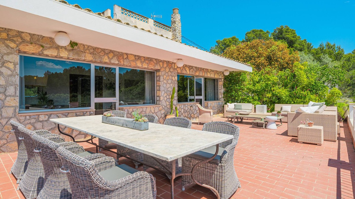Algaida Villa | Villa 'Son Bibiloni' with Mountain View, Private Terrace and Wi-Fi