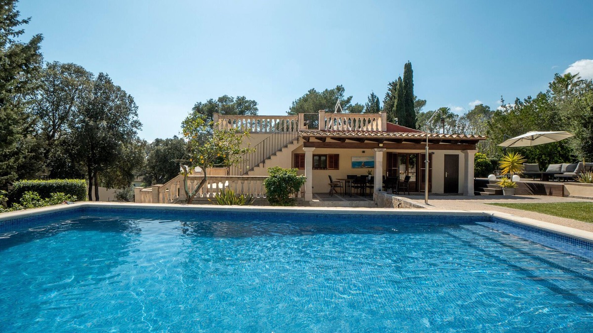 Crestatx Villa | Villa 'Son Sera' with Mountain View, Wi-Fi and Air Conditioning