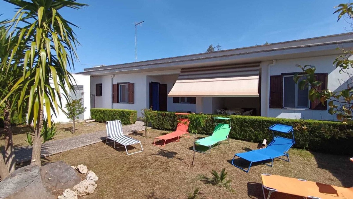 San Pietro in Bevagna House | Villa Specchiarica