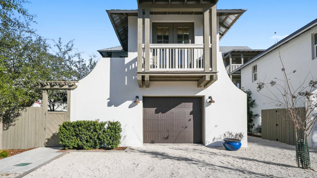 Rosemary Beach Villa | "Villa St. John Carriage House" | Between Inlet & Rosemary Beach | Free Bike Cruisers