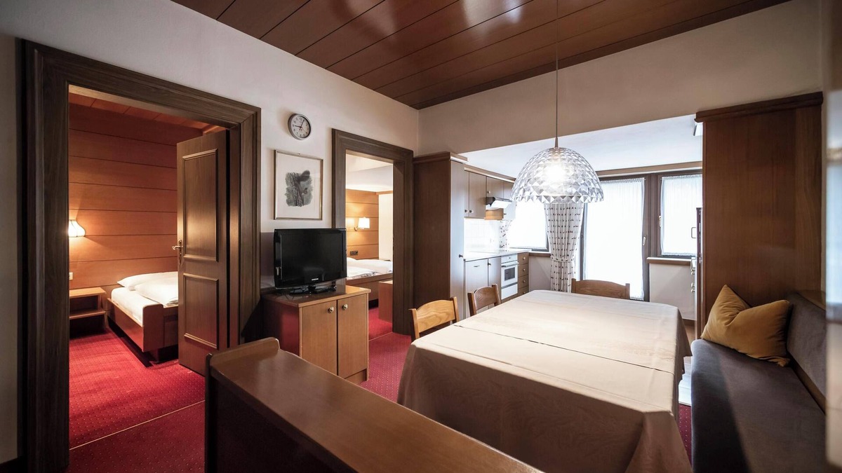 Ortisei Apartment | Villa Stella Apartment N 41 near the ski lift with mountain view and Wi-Fi