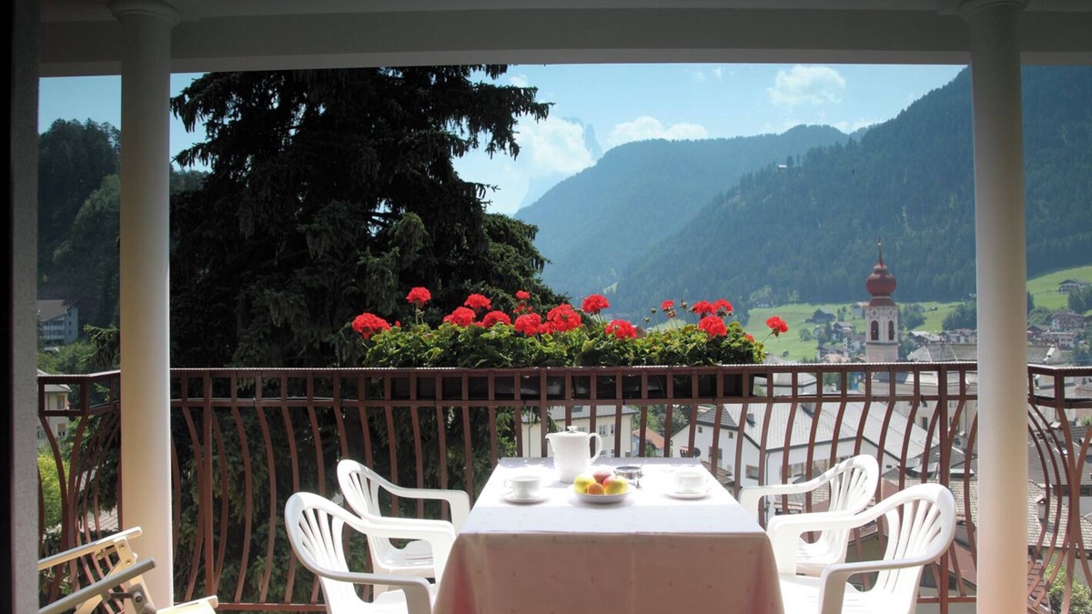 Ortisei Apartment | "Villa Stella Apartment N 62" with Mountain View, Wi-Fi, Balcony and Garden