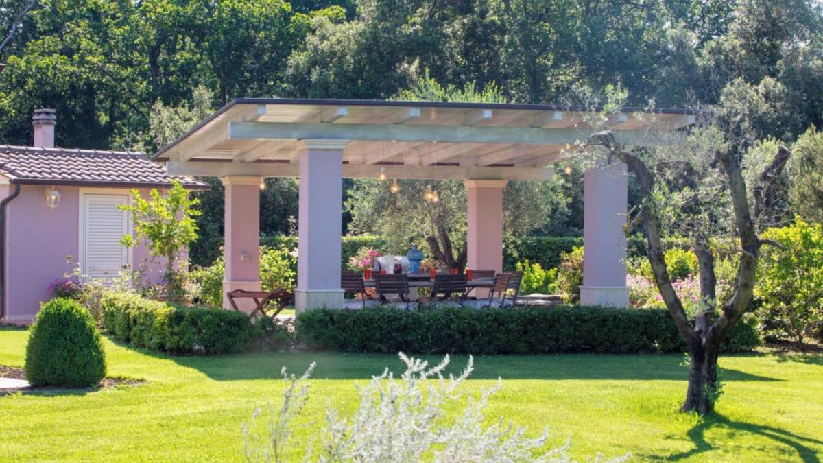 Montescudaio Villa | Villa 'Sunbeach' with Private Pool, Private Terrace and Wi-Fi