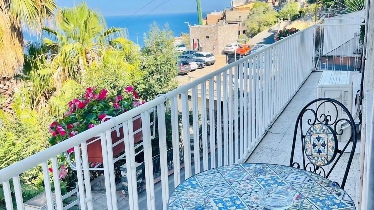 Taormina City Centre Apartment | Villa Sunday