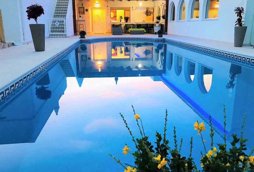 Vale de Centianes Villa | Villa Sunkiss Algarve at 500m from the beach, private pool, 5 bedrooms, 5 bathrooms