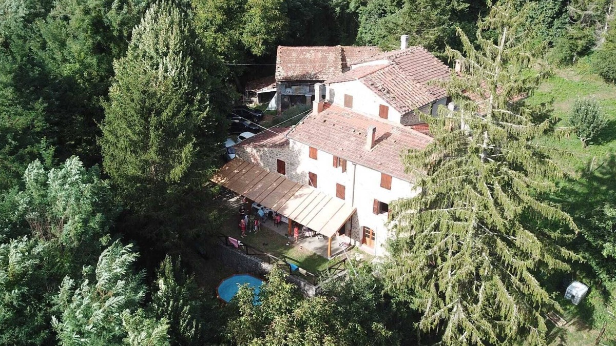 Casoli House | Villa surrounded by greenery