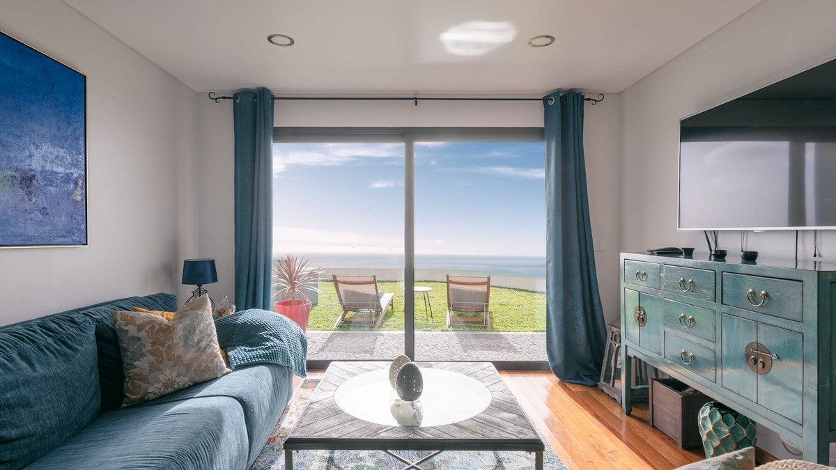 Estreito de Camara de Lobos House | Villa Sweden, ground floor with 2 bedrooms and overlooking the sea
