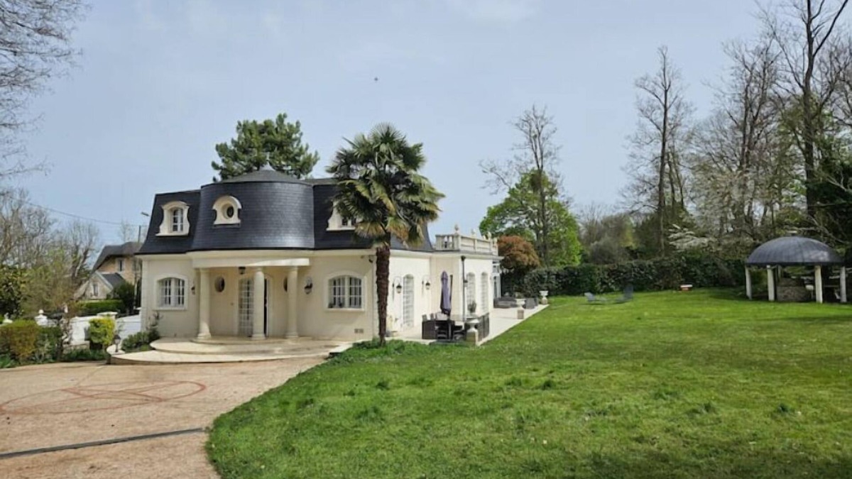 Noisy-le-Grand Villa | Villa Sweet Birds